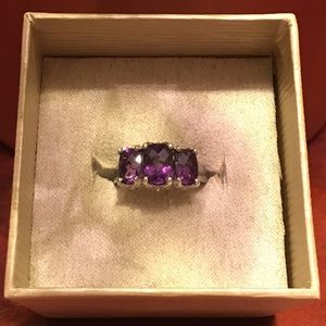 NEW*Ladies 3.03ctw Amethyst & Sterling Silver ring